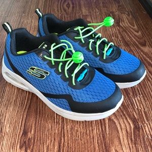 Skechers boys sneakers size 5